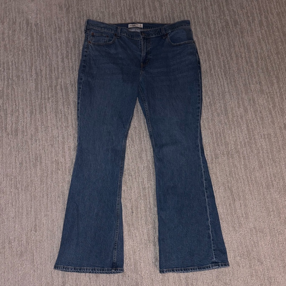 Abercrombie Women's Dark Blue Boot Cut Jeans - Classic Mid Rise